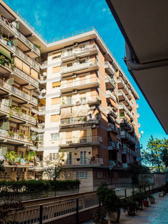 appartamento in vendita a Roma in zona Cinecittà