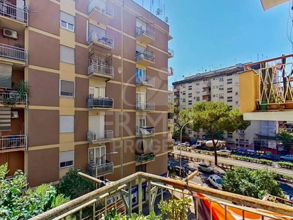 appartamento in vendita a Roma in zona Prenestino-Labicano