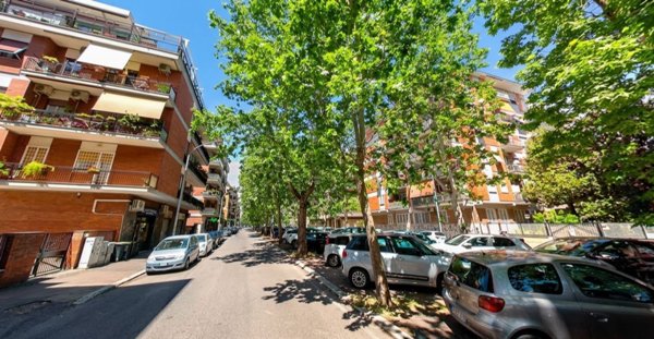 appartamento in vendita a Roma in zona Appio Claudio