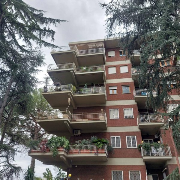 appartamento in vendita a Roma in zona Gianicolense