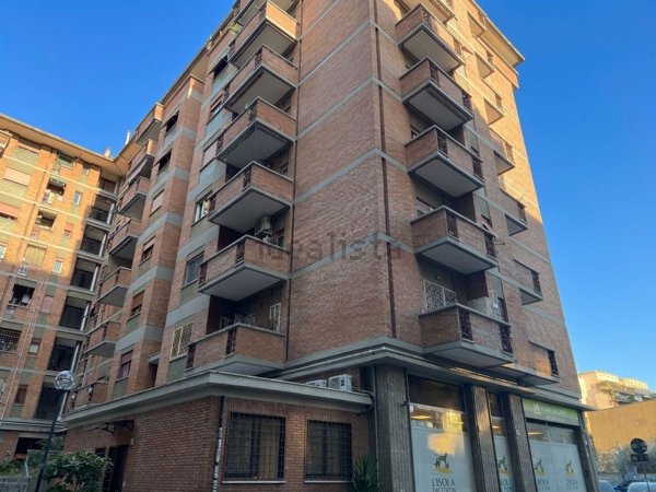 appartamento in vendita a Roma in zona Tuscolano