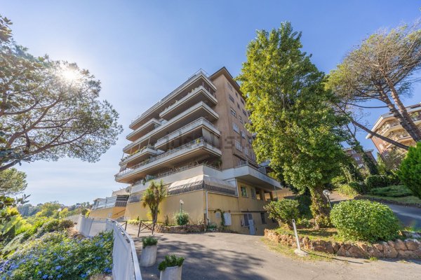 appartamento in vendita a Roma in zona Corviale