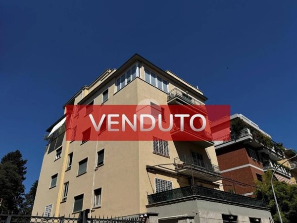 appartamento in vendita a Roma in zona Appio Latino