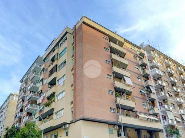 appartamento in vendita a Roma in zona Tuscolano