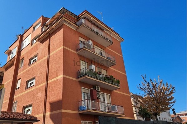 appartamento in vendita a Roma in zona Primavalle