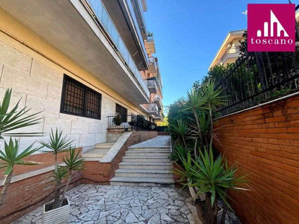 appartamento in vendita a Roma in zona Torrevecchia