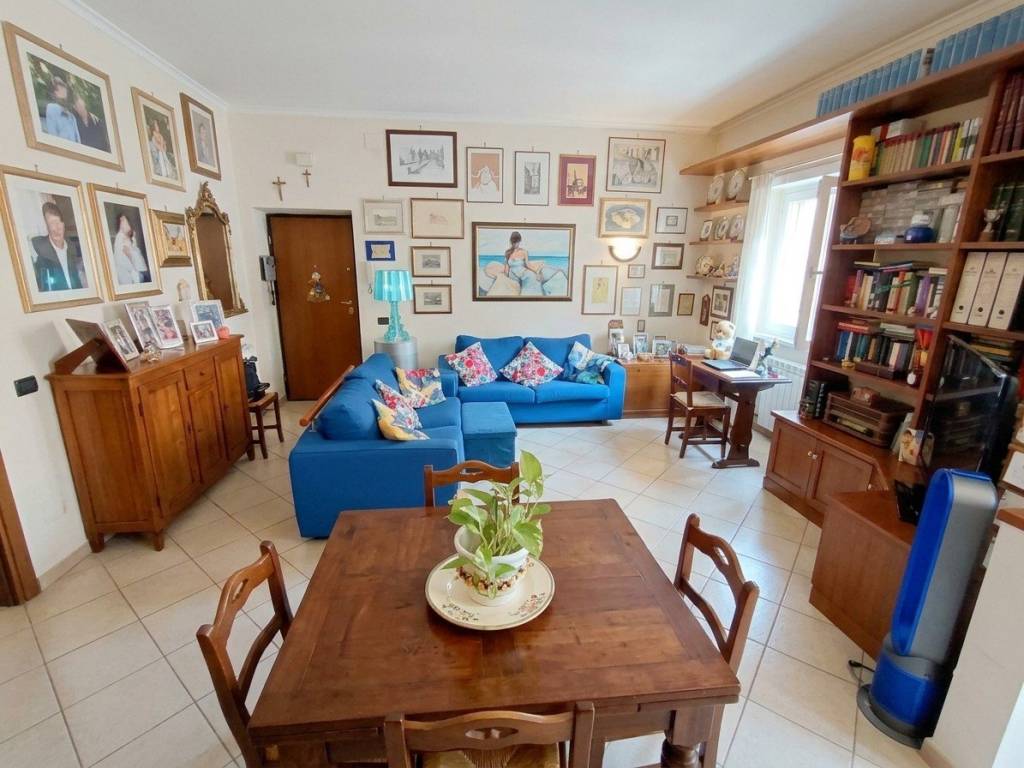 appartamento in vendita a Roma in zona Ostia