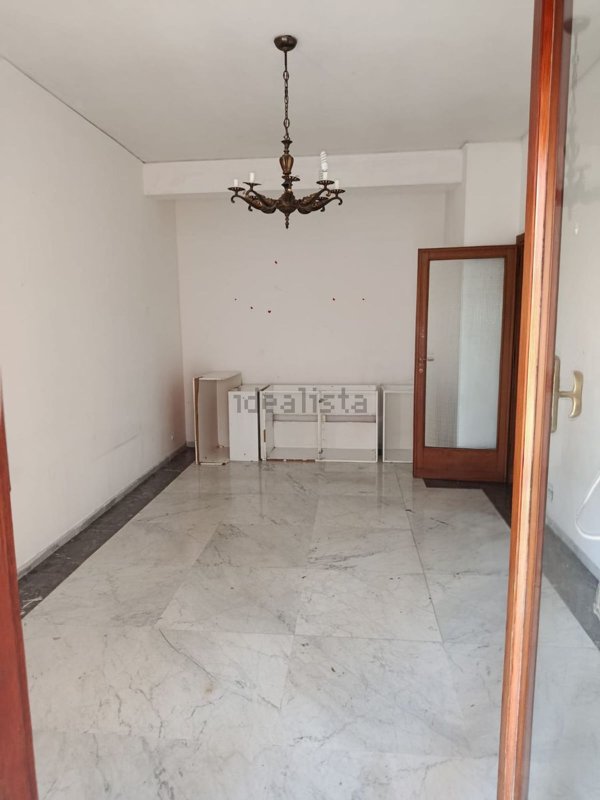 appartamento in vendita a Roma in zona Ardeatino