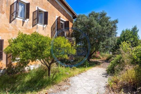 casa indipendente in vendita a Roma in zona Acilia