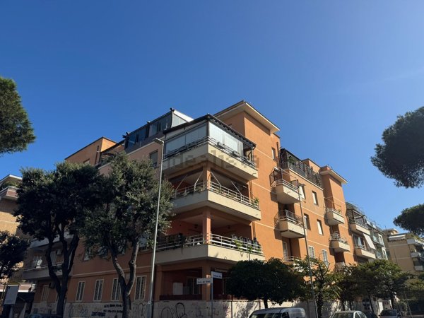 appartamento in vendita a Roma in zona Ostia