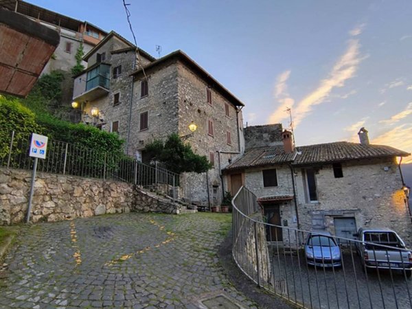 casa indipendente in vendita a Roviano