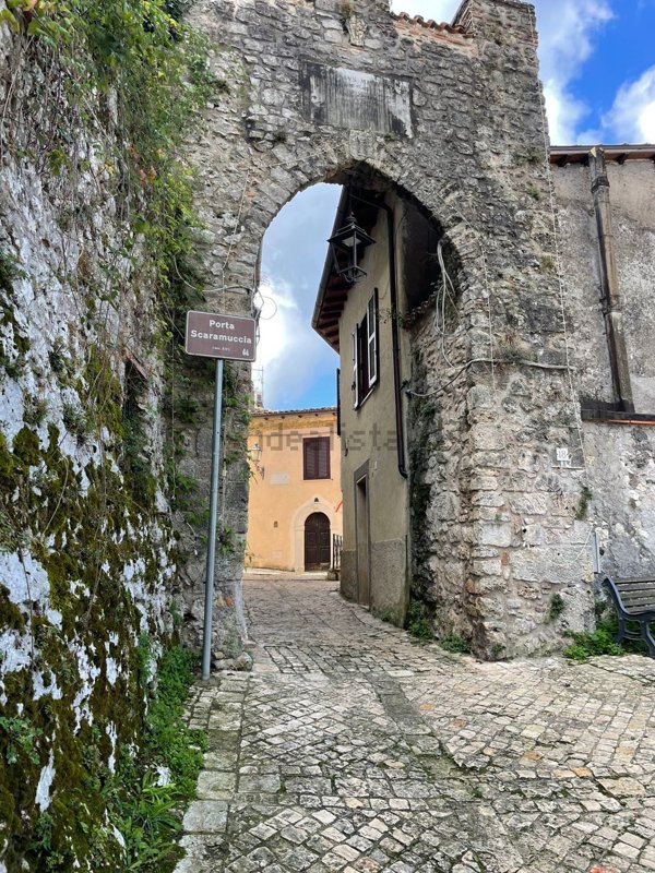 esavano in vendita a Roviano