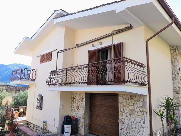 casa indipendente in vendita a Roviano