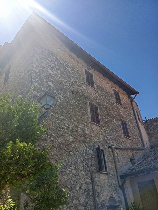 casa indipendente in vendita a Roviano