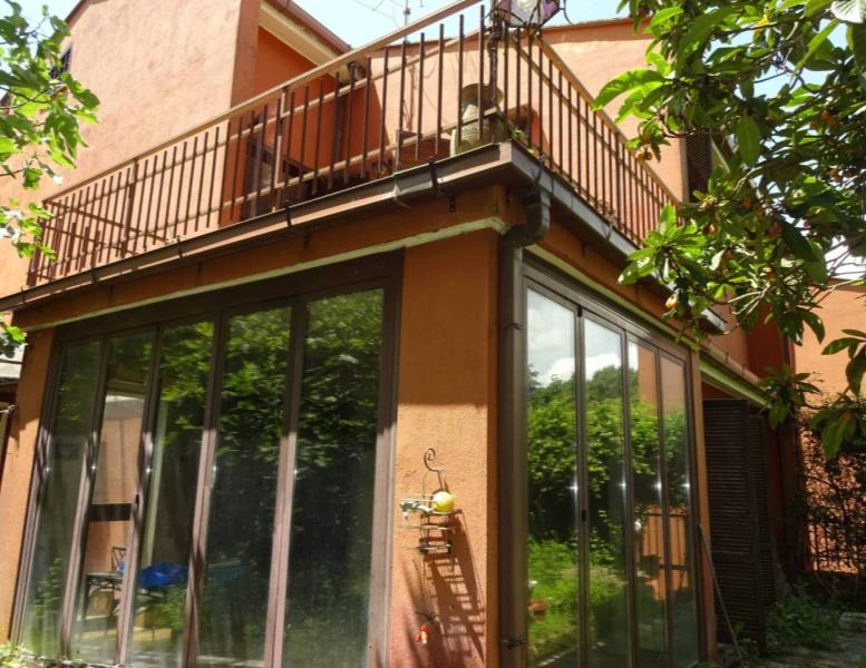 casa indipendente in vendita a Sacrofano in zona Guado Tufo