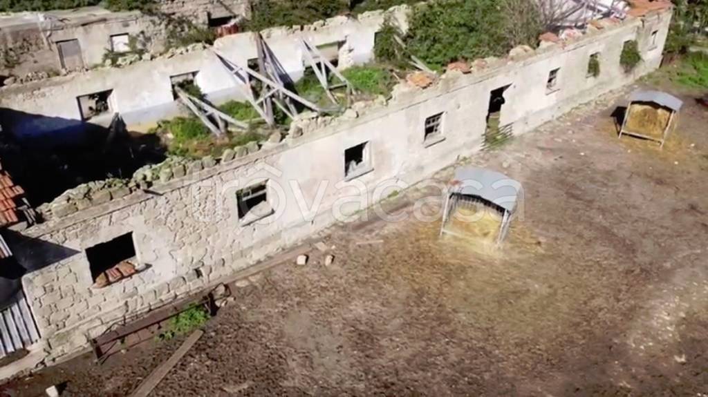 rudere in vendita a Sacrofano