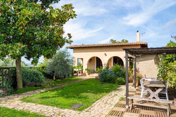 casa indipendente in vendita a Sacrofano