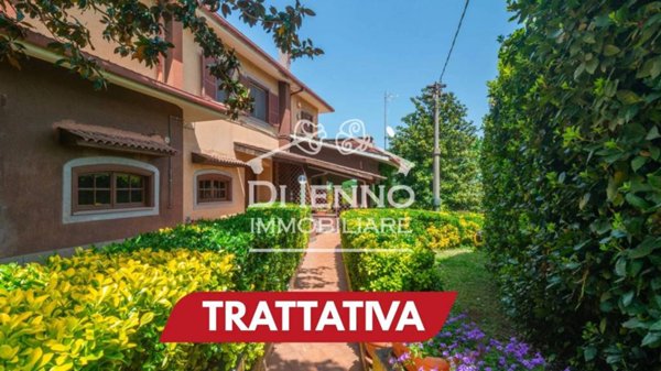 casa indipendente in vendita a Sacrofano in zona Monte Caminetto