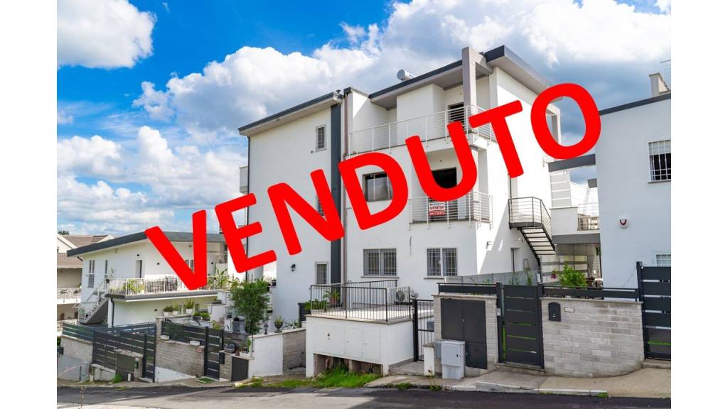 appartamento in vendita a Sacrofano in zona Monte Caminetto