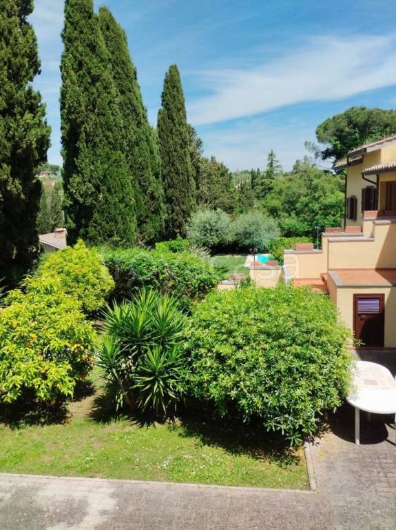 casa indipendente in vendita a Sacrofano in zona Monte Caminetto