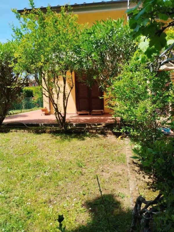 casa indipendente in vendita a Sacrofano in zona Monte Caminetto