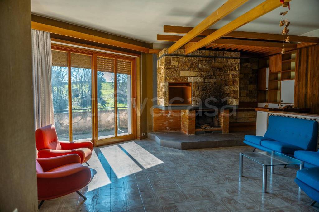 casa indipendente in vendita a Sacrofano in zona Monte Caminetto