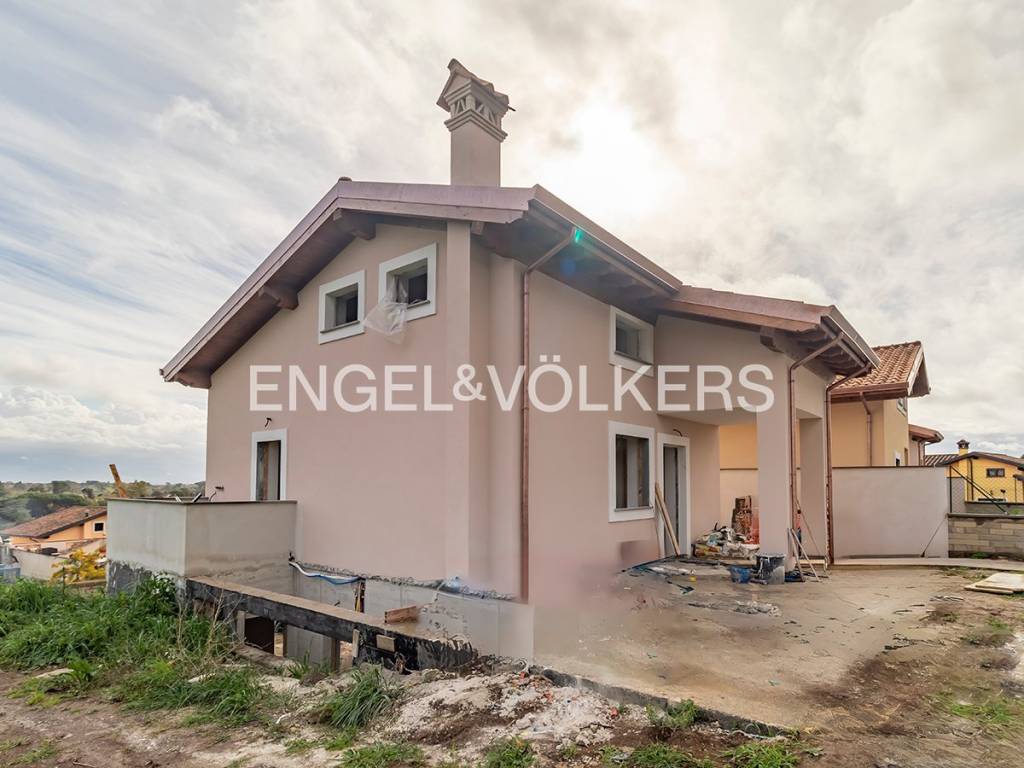 casa indipendente in vendita a Sacrofano in zona Monte Caminetto