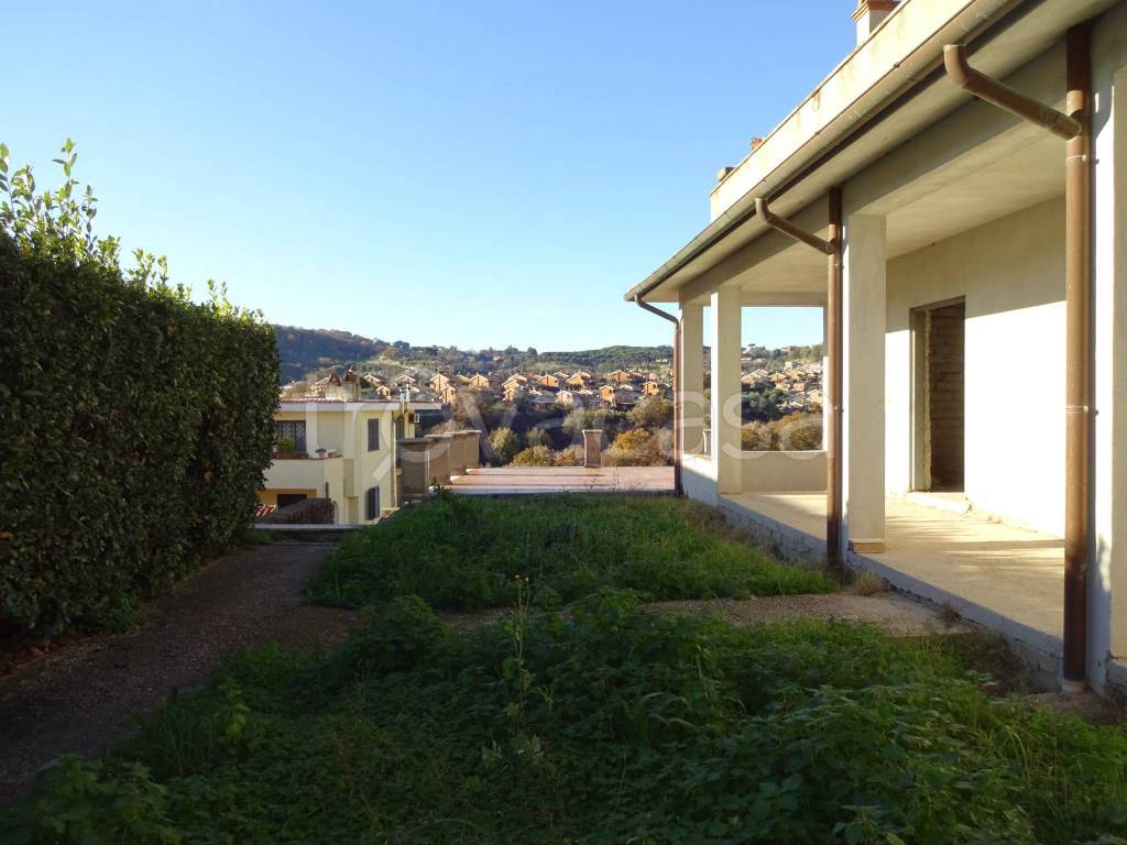 appartamento in vendita a Sacrofano in zona Santa Maria