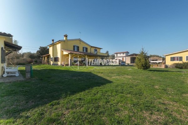 casa indipendente in vendita a Sacrofano in zona Monte Caminetto