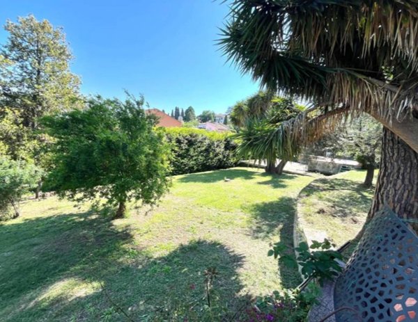 casa indipendente in vendita a Sacrofano in zona Monte Caminetto