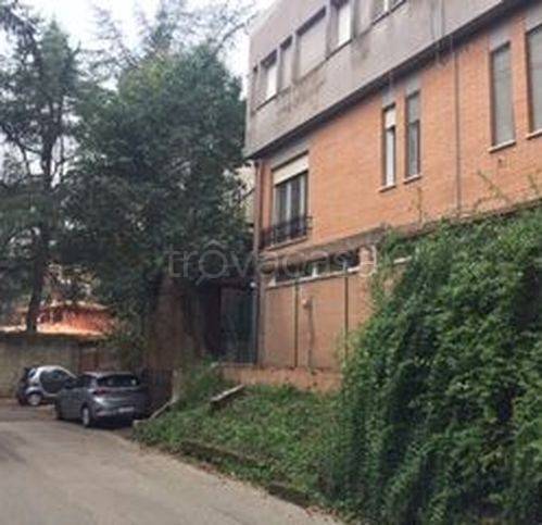 appartamento in vendita a Sacrofano in zona Monte Caminetto
