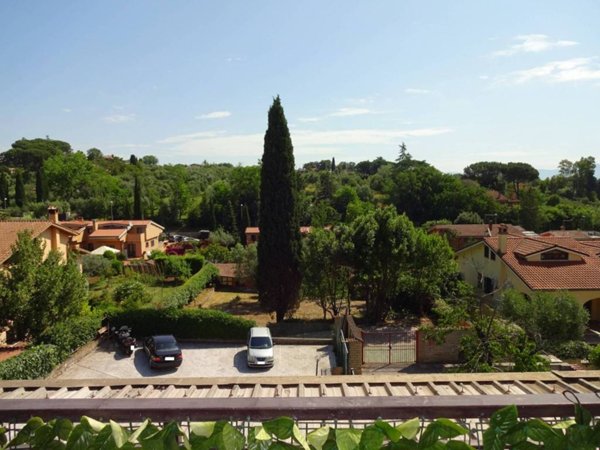 appartamento in vendita a Sacrofano in zona Monte Caminetto