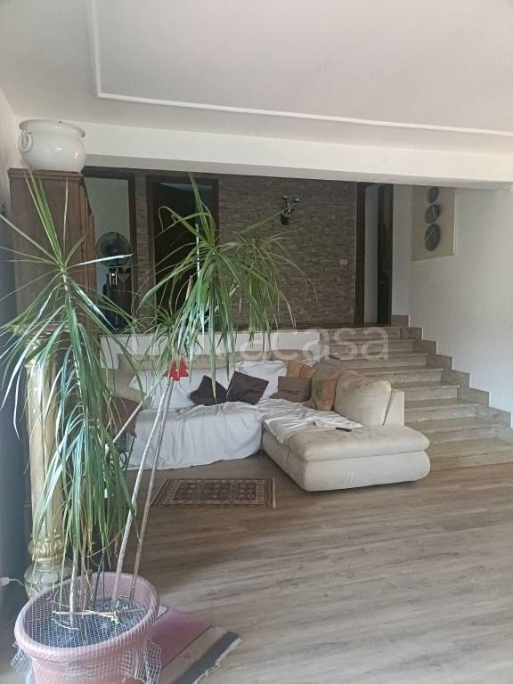 casa indipendente in vendita a Sacrofano in zona Petruscheto