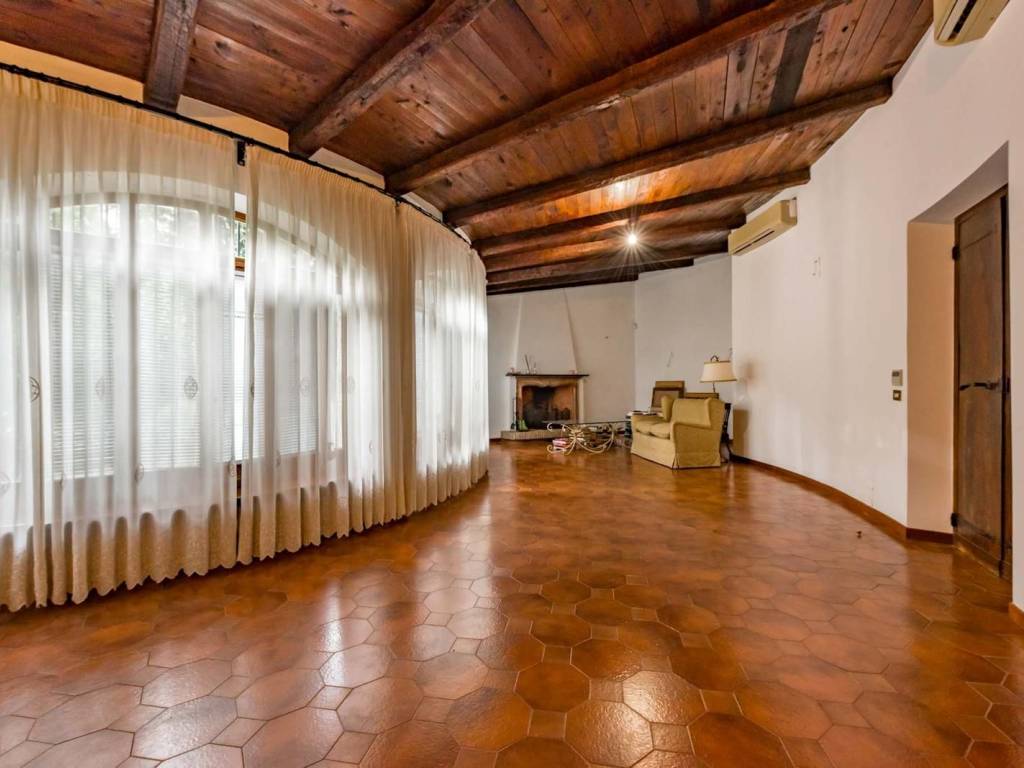 casa indipendente in vendita a Sacrofano in zona Monte Caminetto
