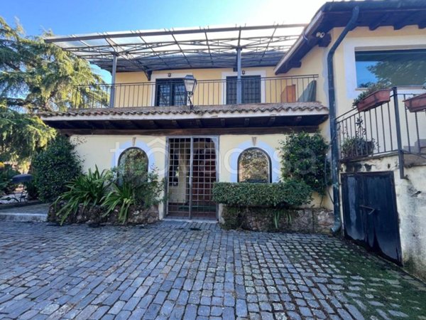 casa indipendente in vendita a Sacrofano