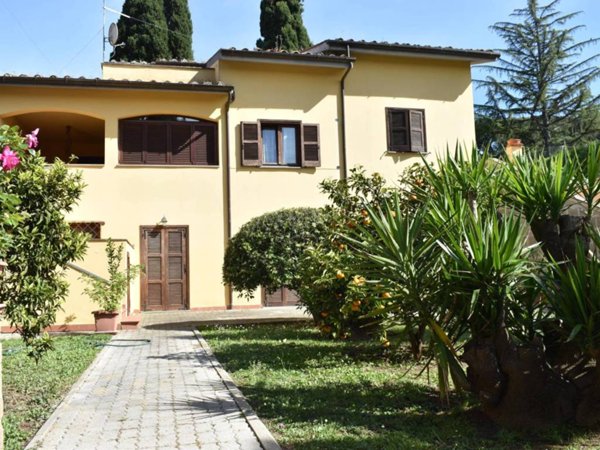 casa indipendente in vendita a Sacrofano in zona Monte Caminetto