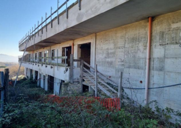 pentavano in vendita a Sacrofano in zona Petruscheto