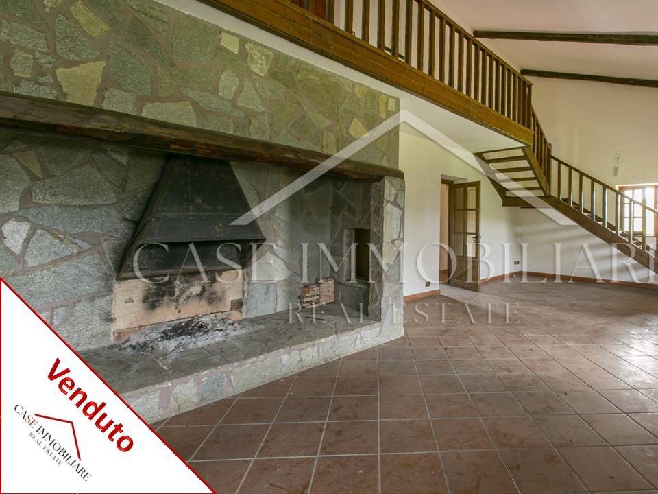 casa indipendente in vendita a Sacrofano in zona Monte Caminetto