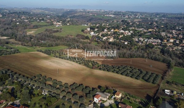 terreno agricolo in vendita a Sacrofano in zona Monte Caminetto