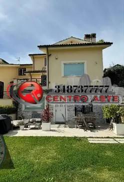 appartamento in vendita a Sacrofano in zona Monte Caminetto