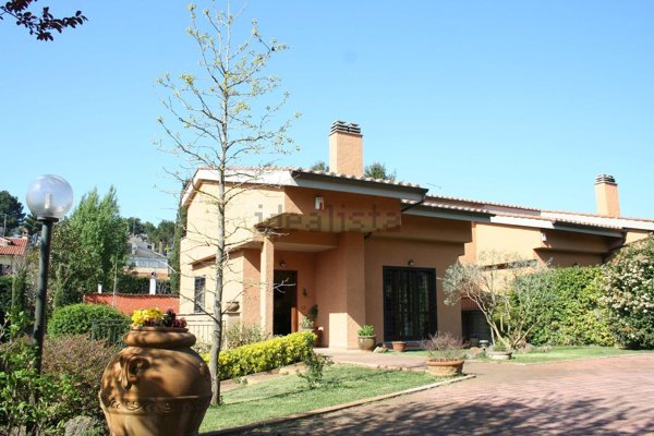 esavano in vendita a Sacrofano