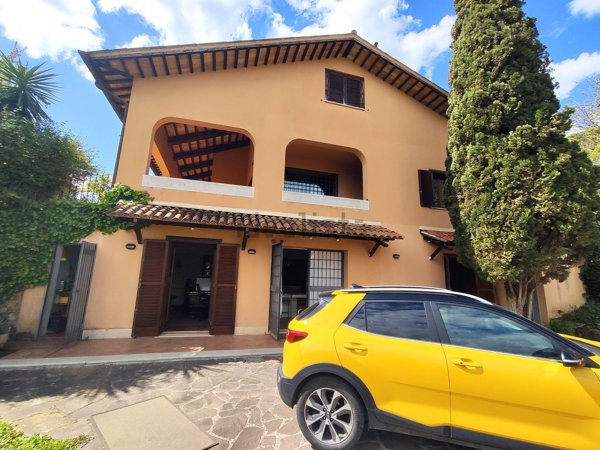 casa indipendente in vendita a Sacrofano