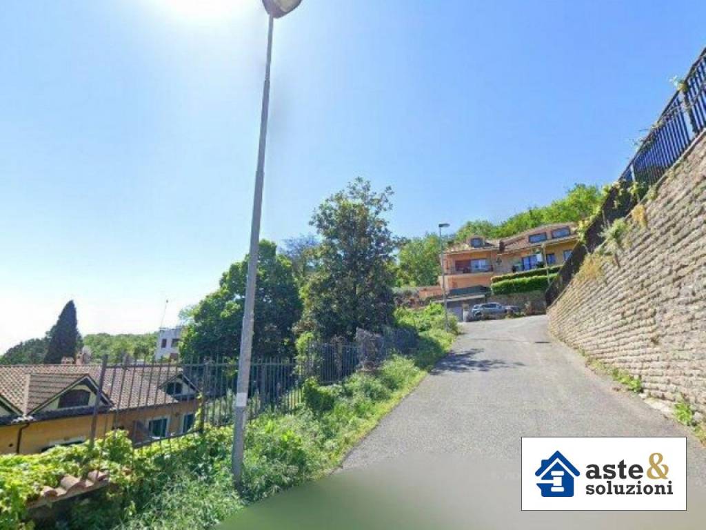 terreno edificabile in vendita a Sacrofano in zona Petruscheto
