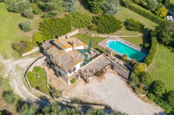 casa indipendente in vendita a Sacrofano