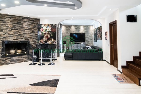 casa indipendente in vendita a Sacrofano in zona Monte Caminetto