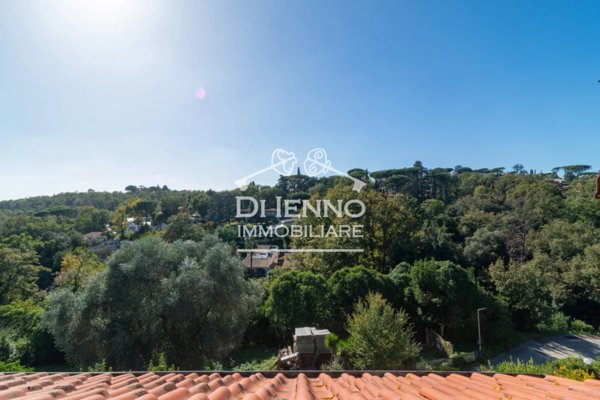 casa indipendente in vendita a Sacrofano in zona Monte Caminetto