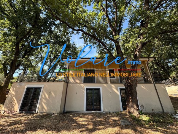 casa indipendente in vendita a Sacrofano in zona Monte Caminetto