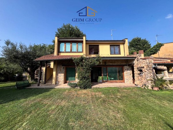 casa indipendente in vendita a Sacrofano