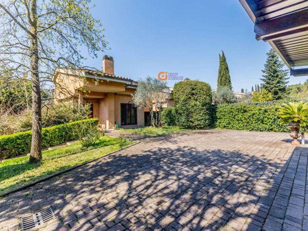 casa indipendente in vendita a Sacrofano in zona Monte Caminetto