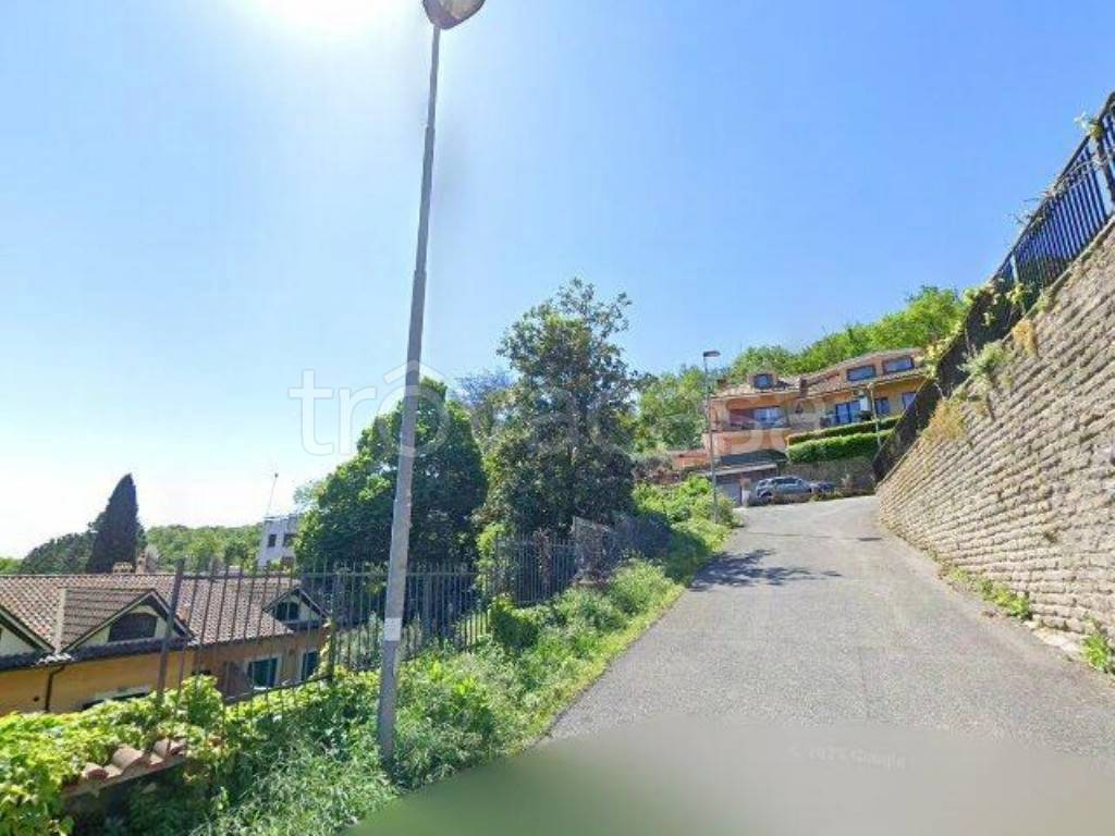 terreno edificabile in vendita a Sacrofano in zona Petruscheto